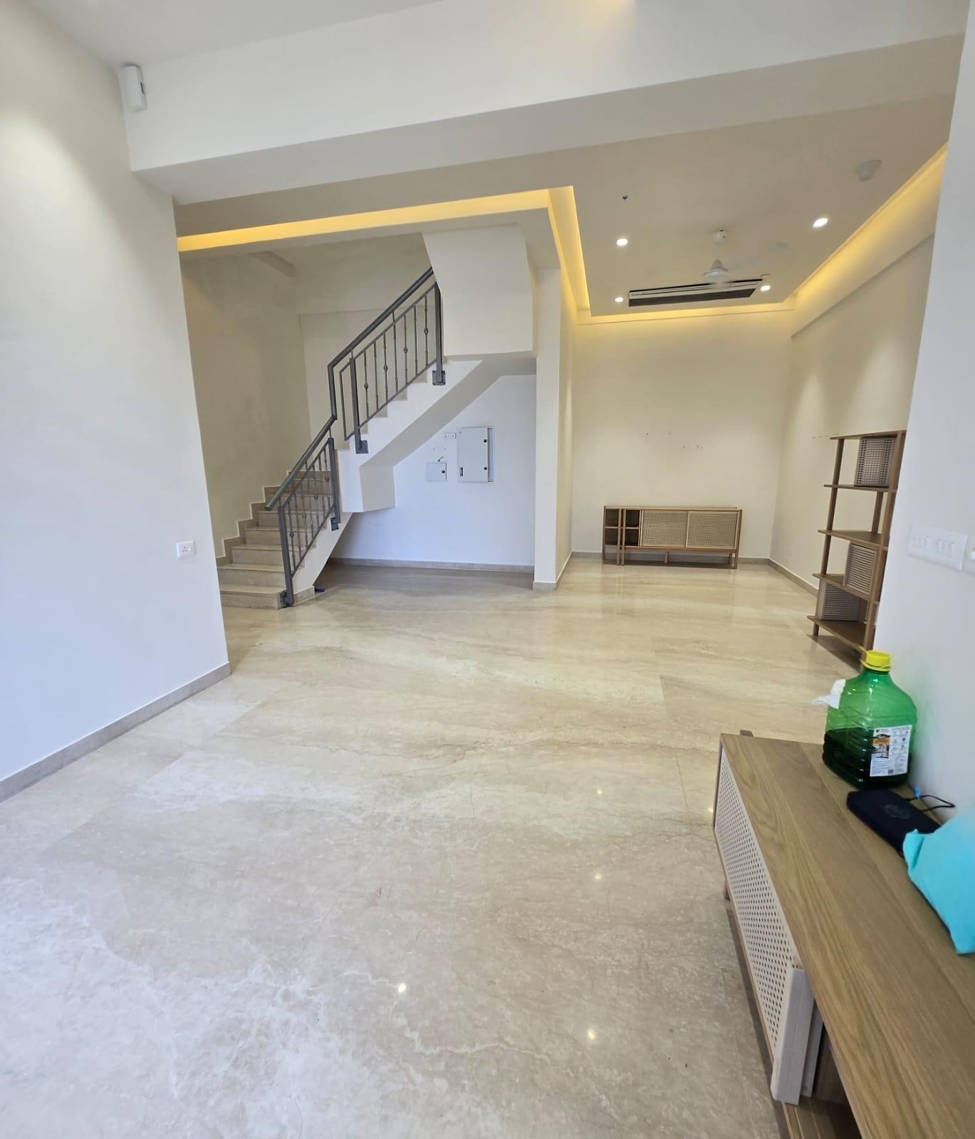 3 BHK + Pooja Room,Servant Room Apartment For Rent in Indiabulls Sky Forest