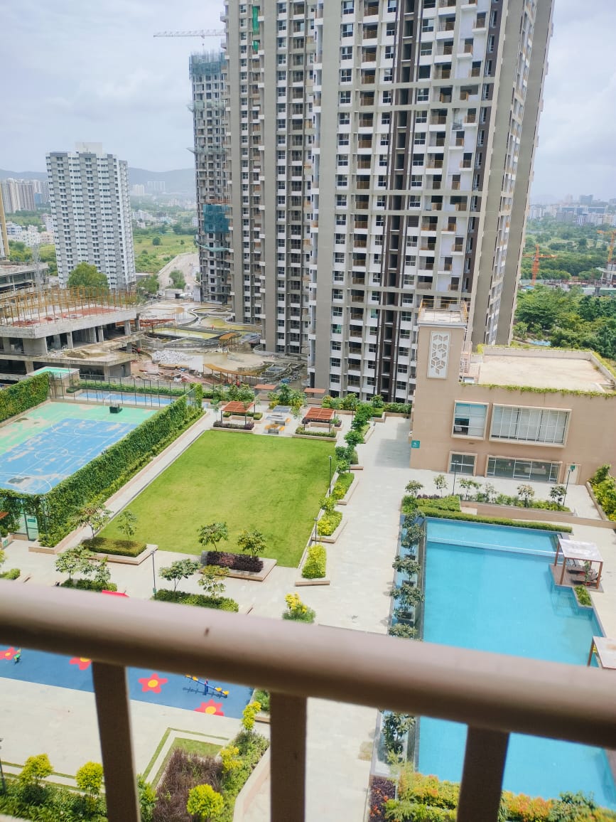 2 BHK + Extra Room Apartment For Rent in Kolte Patil Life Republic