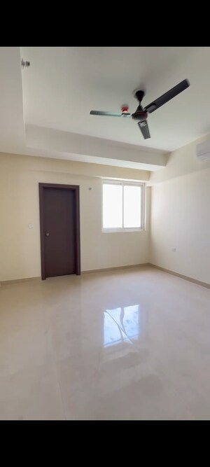 Room in 4 BHK Apartment at ATS Triumph, Sector 104 – for Sale