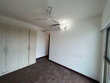 Room in 3 BHK Apartment at Raj Infinia, Malad West – for Rent