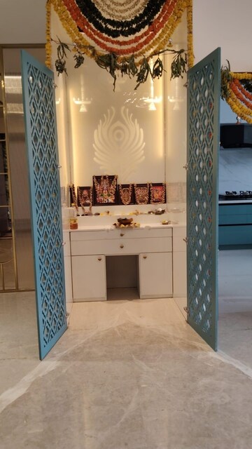 Bedroom in 4 BHK Apartment at Hi Tech City – for Rent