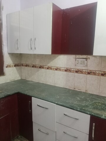 Kitchen in 2 BHK Builder Floor at Sector 25 – for Rent