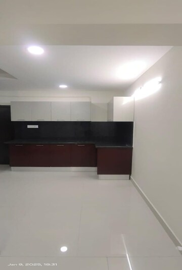 Furnished Amenities in 4 BHK Apartment at Gowra Fountainhead, Madhapur – for Rent