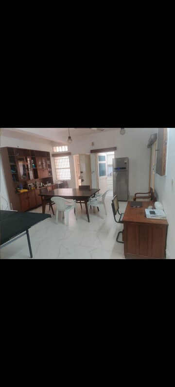 3 BHK Builder Floor For Rent in Alaknanda