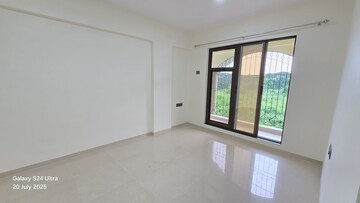 Bedroom in 2 BHK Apartment at Krishna Paradise Malad, Malad West – for Rent
