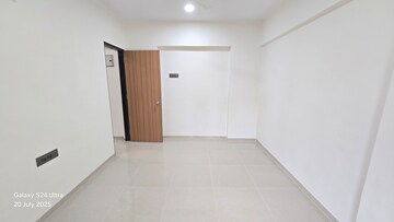 Bedroom in 2 BHK Apartment at Krishna Paradise Malad, Malad West – for Rent