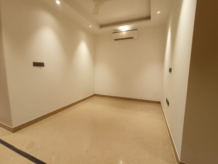 Room, greater kailash i 4 Bedroom 2500 Sq.Ft. Apartment In Greater Kailash I Delhi 8987704