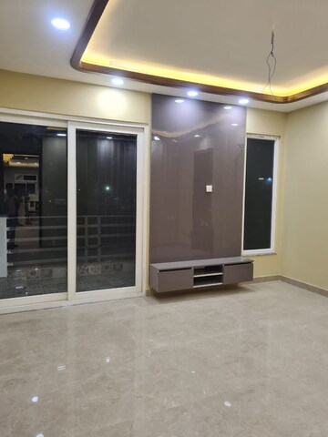 Room in 4 BHK Apartment at Greater Kailash ii – for Rent