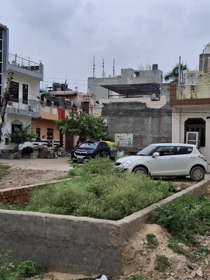  Plot For Sale in New Palam Vihar