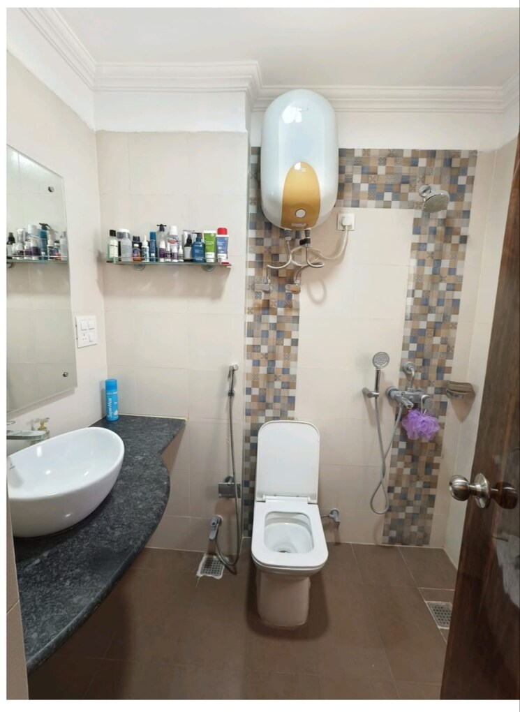 Attached Bathroom, gomti nagar 3 Bedroom 1960 Sq.Ft. Apartment In Gomti Nagar Lucknow 8987812