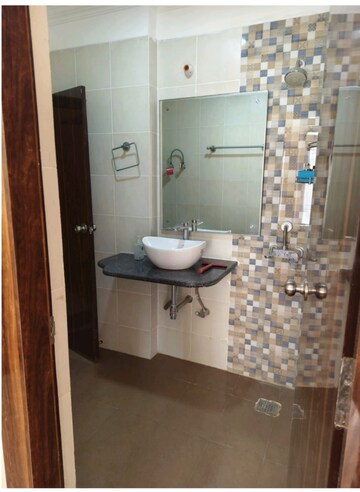Bathroom in 3 BHK Apartment at Gomti Nagar – for Rent