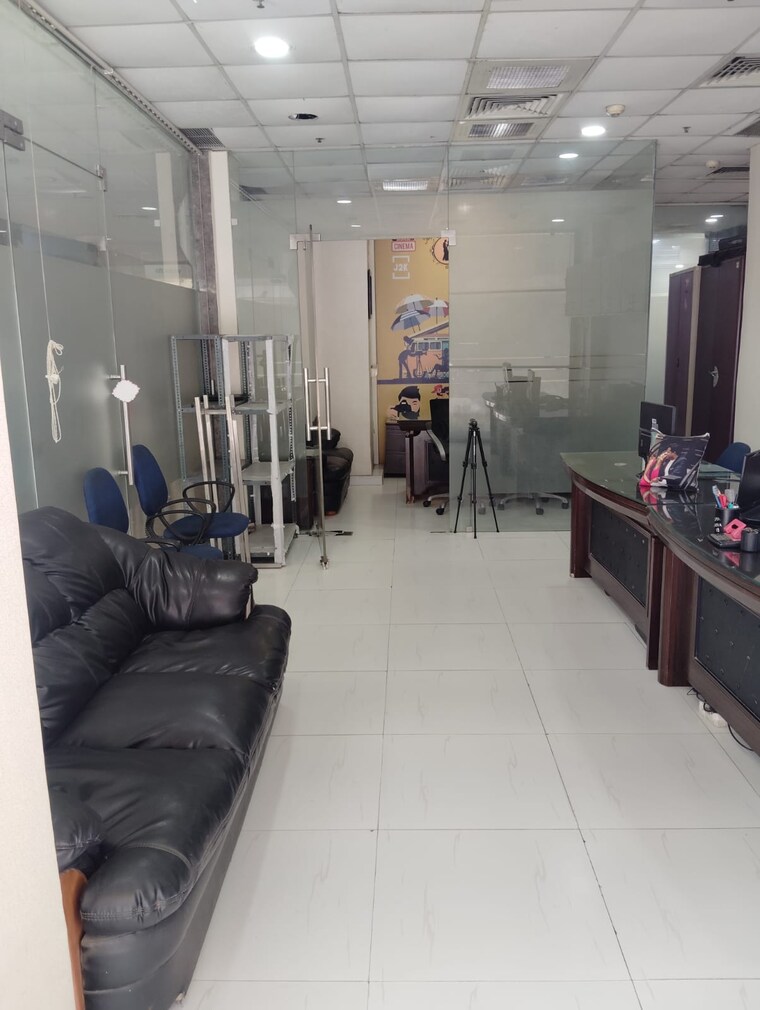  Parking, unitech-heritage-city 3 Bedroom 2000 Sq.Ft. Apartment In Sector 25 Gurgaon 8987821