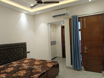 Bedroom in 3 BHK Builder Floor at Aerocity – for Rent