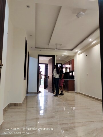Room in 2 BHK Builder Floor at Palm Residency Chhatarpur, Chattarpur – for Rent