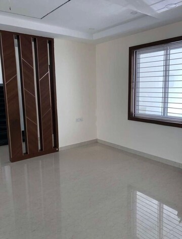 Room in 4 BHK Apartment at Prime Alpenia, Mokila – for Rent
