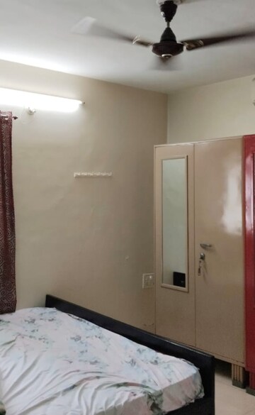 Bedroom in 2 BHK Apartment at Erandwane – for Rent