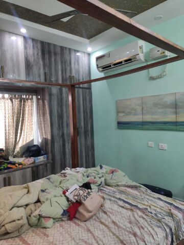 Bedroom in 3 BHK Builder Floor at Kondapur – for Rent
