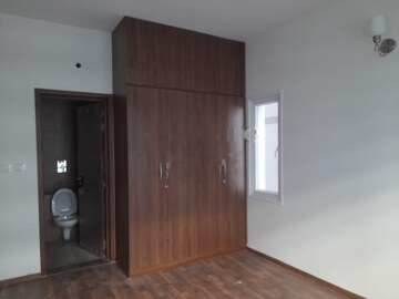 Bathroom in 3.5 BHK Apartment at LnT Raintree Boulevard, Hebbal – for Rent
