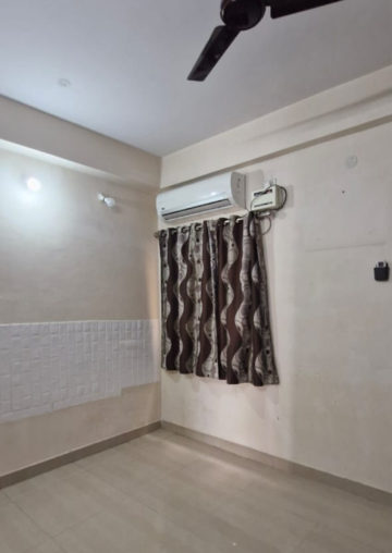 Room in 2 BHK Builder Floor at Kondapur – for Rent