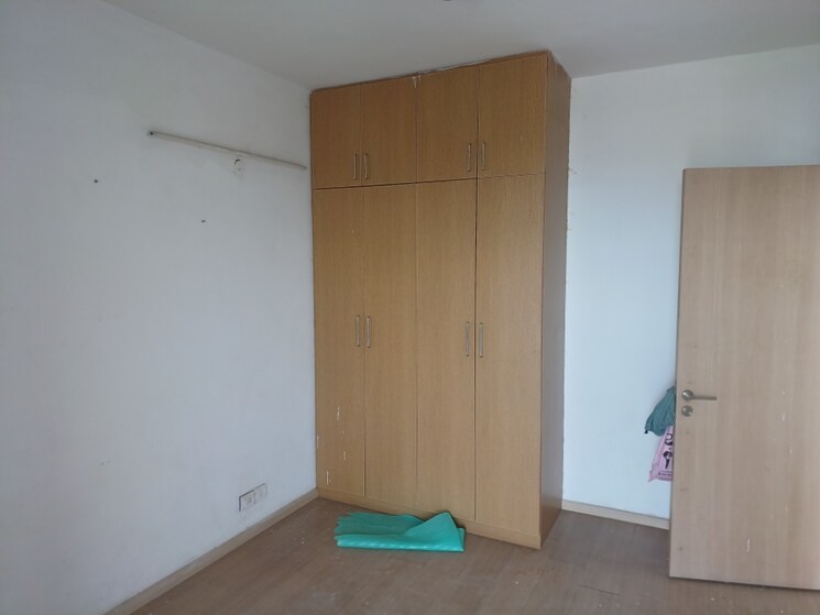 Room, dlf-new-town-heights-ii 4 Bedroom 1930 Sq.Ft. Apartment In Sector 86 Gurgaon 8988015