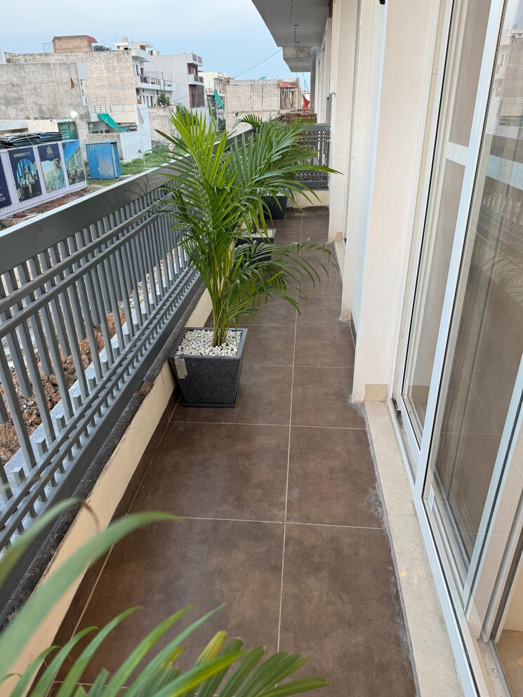 Balcony, sector 117 4 Bedroom 232 Sq.Yd. Builder Floor In Sector 117 Mohali 8987963