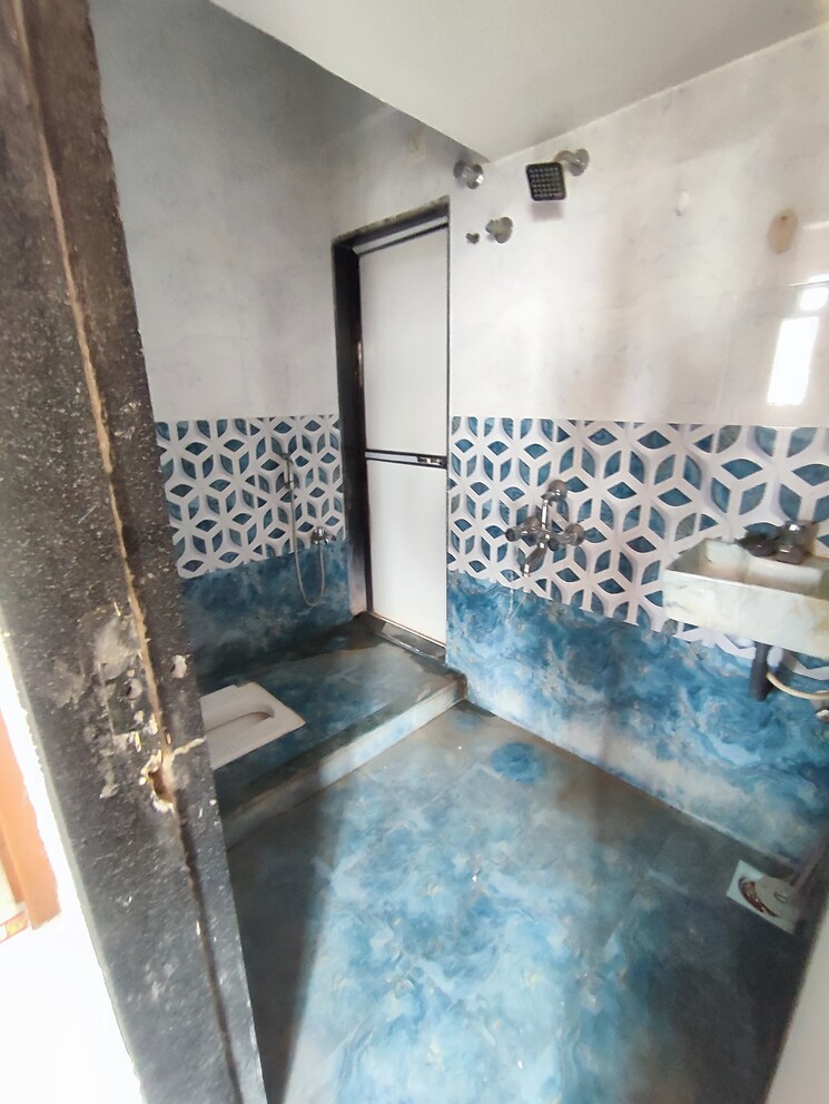 Bathroom, squarefeet-grand-square 1 Bedroom 410 Sq.Ft. Apartment In Anand Nagar Thane 8988080