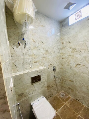 Attached Bathroom in 1 RK Builder Floor at Sector 31 – for Rent