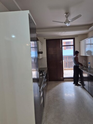 Building Lobby in 3 BHK Builder Floor at Sector 46 – for Rent