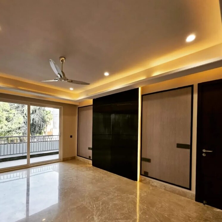 Room, south extension ii 4 Bedroom 4500 Sq.Ft. Builder Floor In South Extension ii Delhi 8988114