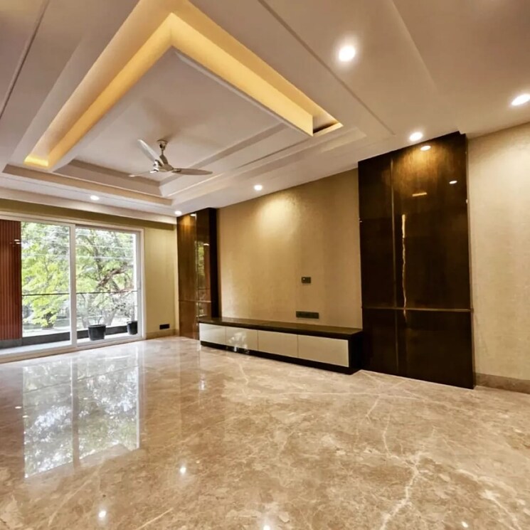 Room, south extension ii 4 Bedroom 4500 Sq.Ft. Builder Floor In South Extension ii Delhi 8988114