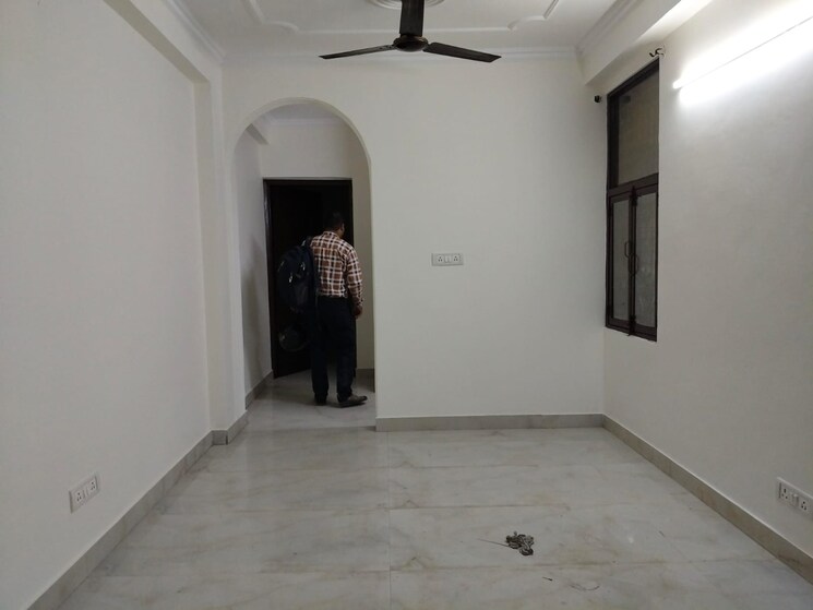 Room, saket-court-residential-complex 1 Bedroom 500 Sq.Ft. Builder Floor In Pushp Vihar Delhi 8988143