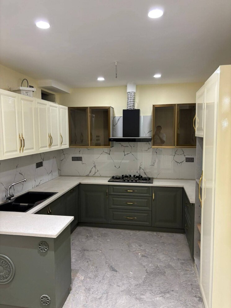 Kitchen, govindpuri 3 Bedroom 810 Sq.Ft. Builder Floor In Govindpuri Delhi 8988134