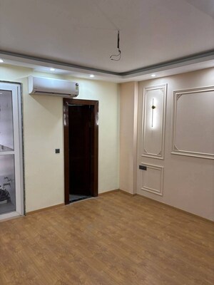 Room in 3 BHK Builder Floor at Govindpuri – for Sale