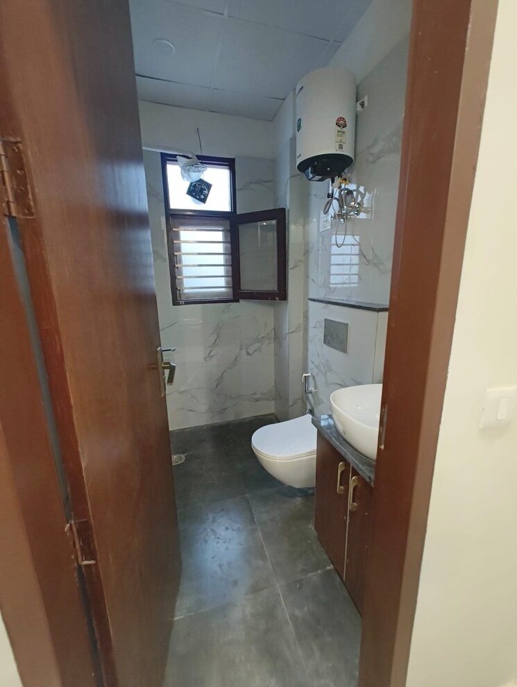 Bathroom, sector 53 1 RK 800 Sq.Ft. Builder Floor In Sector 53 Gurgaon 8988148