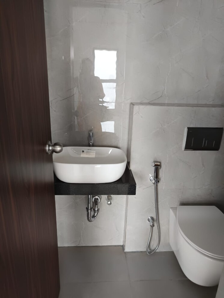 Bathroom, raymond-realty-phase-ii 1 Bedroom 450 Sq.Ft. Apartment In Pokhran Road No Two Thane 8988168