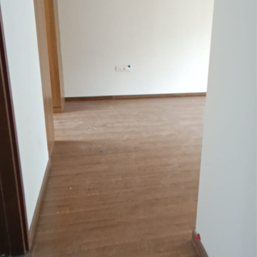 Room in 2 BHK Apartment at Godrej Woods, Sector 43 – for Rent
