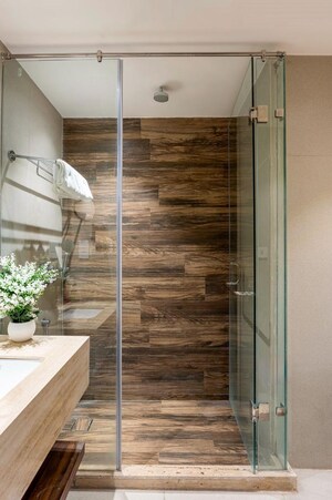 Attached Bathroom in 4 BHK Builder Floor at Unitech Arcadia, South City 2 – for Sale