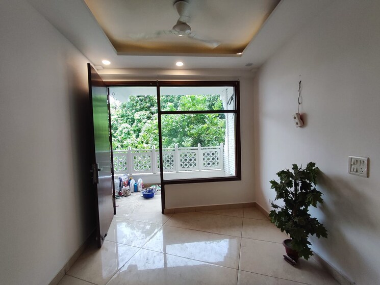 Room, shivalik colony 3 Bedroom 1800 Sq.Ft. Builder Floor In Shivalik Colony Delhi 8988209