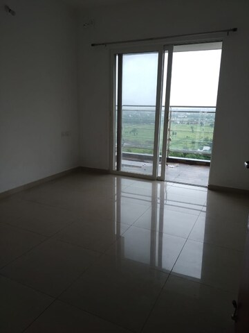 Room in 3 BHK Apartment at Kolte Patil Life Republic, Hinjewadi – for Rent