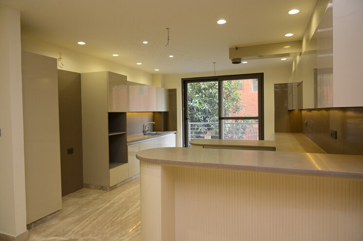 Room, unitech-arcadia 4 Bedroom 500 Sq.Yd. Builder Floor In South City 2 Gurgaon 8988244