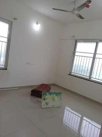Room in 3 BHK Apartment at Kolte Patil Life Republic, Hinjewadi – for Rent