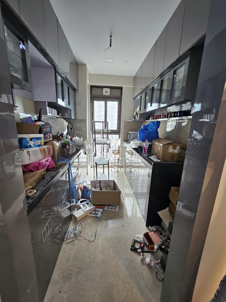 Team Area, kanakia-rainforest 2 Bedroom 700 Sq.Ft. Apartment In Andheri East Mumbai 8988258