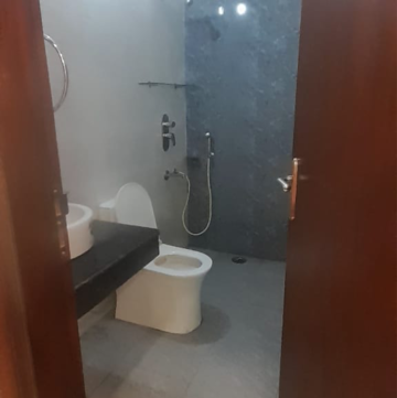 Bathroom in 3.5 BHK Builder Floor at Sector 23 – for Rent