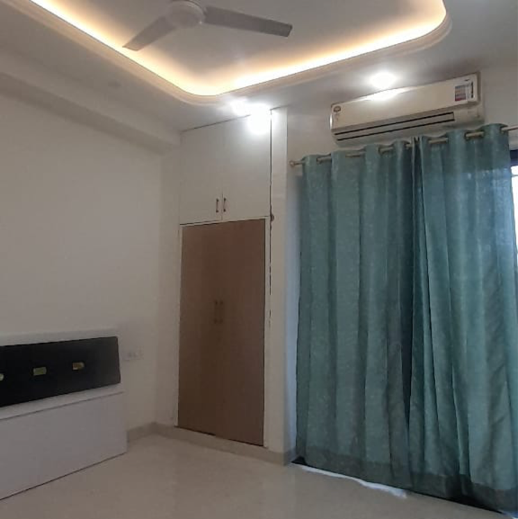 Room, sector 23 3.5 Bedroom 1500 Sq.Ft. Builder Floor In Sector 23 Gurgaon 8988302
