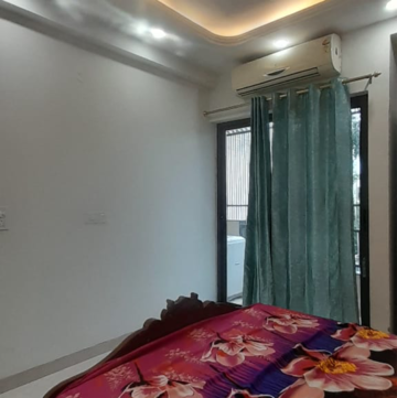 Bedroom in 3.5 BHK Builder Floor at Sector 23 – for Rent