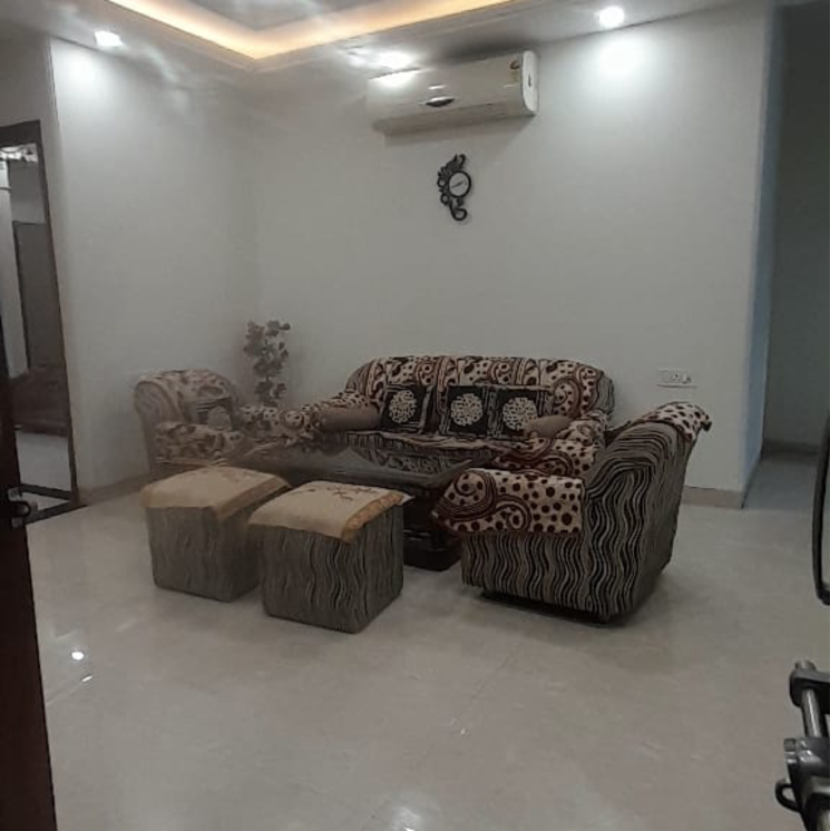 Living Room, sector 23 3.5 Bedroom 1500 Sq.Ft. Builder Floor In Sector 23 Gurgaon 8988302