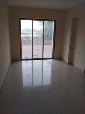 Room in 1 BHK Apartment at Kalwa – for Sale