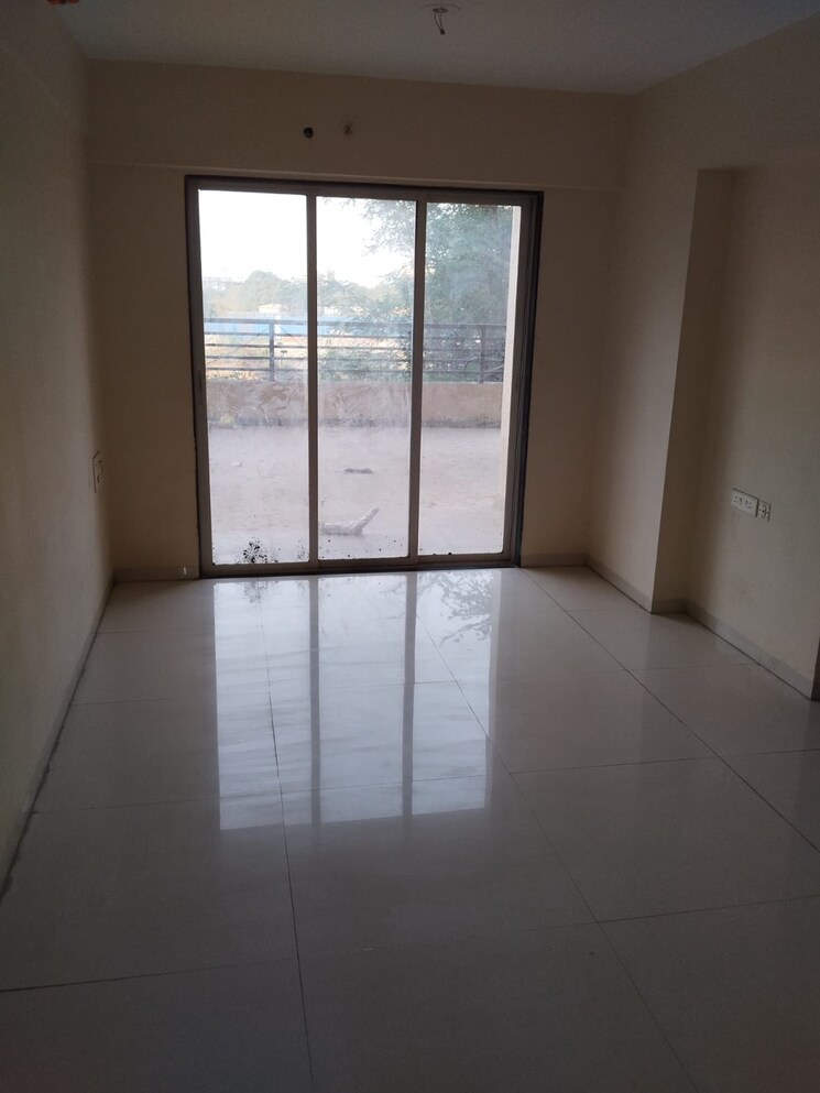 Room, kalwa 1 Bedroom 595 Sq.Ft. Apartment In Kalwa Thane 8988277