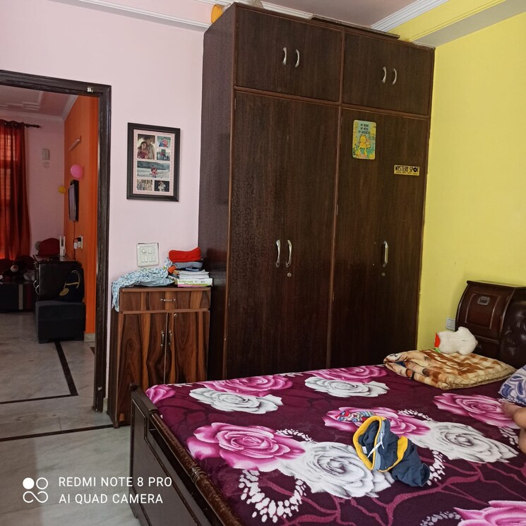 Room, sector 23a 2.5 Bedroom 1200 Sq.Ft. Independent House In Sector 23a Gurgaon 8988332