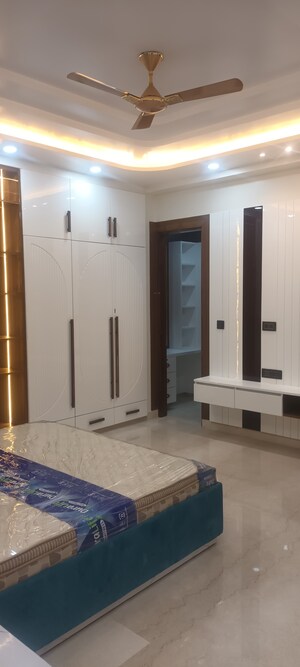 Master Bedroom in 3 BHK Builder Floor at Vaishali Sector 9 – for Sale